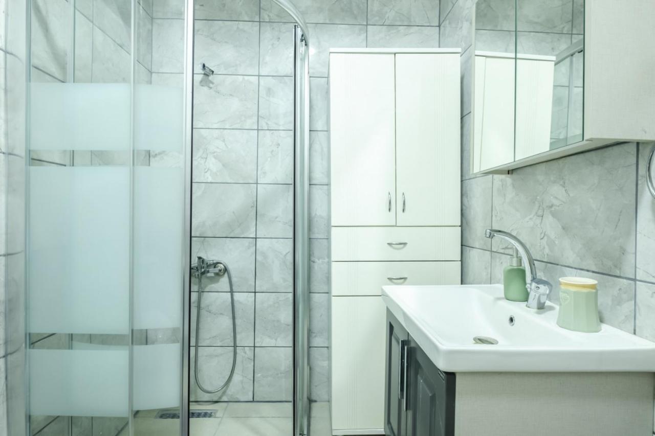 Lovely Flat Near Shore And Trendy Spots In Kadikoy Estambul Exterior foto